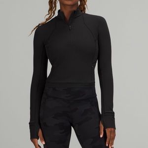 Lululemon black half zip sweater size 6